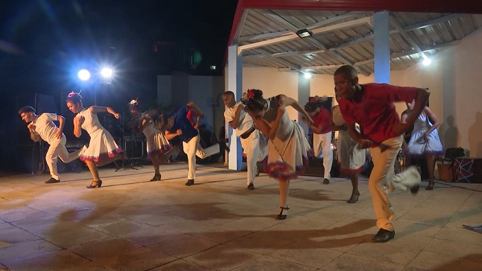 Realizan en Las Tunas gala por el centenario de Fidel