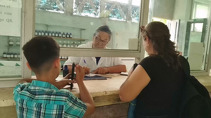 Expenden hipoclorito de sodio para potabilizar el agua Las Tunas