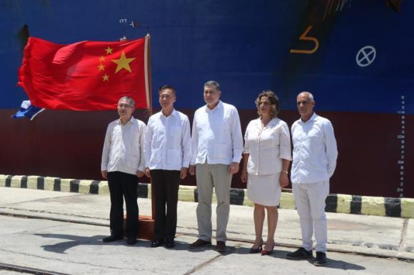 Cuba recibe tercer lote de donación china de 15 000 toneladas de arroz