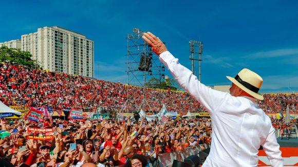 Presidente brasileño Lula da Silva lanza campaña de reelección enfocada en seguridad y programas sociales