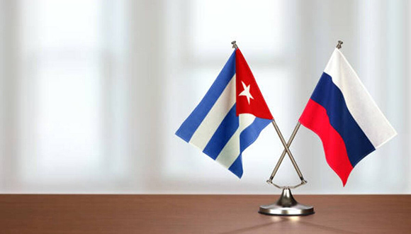 Delegación rusa dona ayuda humanitaria a Cuba en medio de la crisis energética y el bloqueo de EE.UU.