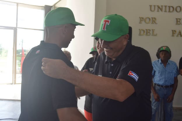 Abanderamiento de Leñadores de Las Tunas
