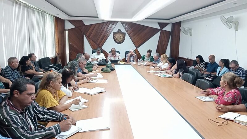 Un grupo de trabajo de la Asamblea Nacional del Poder Popular acompaña y controla la implementación de las nuevas medidas en las estructuras municipales de la provincia de Las Tunas.