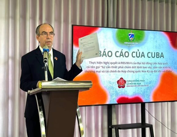 Cuba denuncia en Vietnam agresión multidimensional de EE.UU.