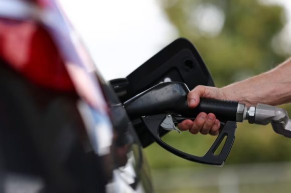 El precio mundial del petróleo alcanza los 108 dólares por barril mientras se disparan los rendimientos de los bonos