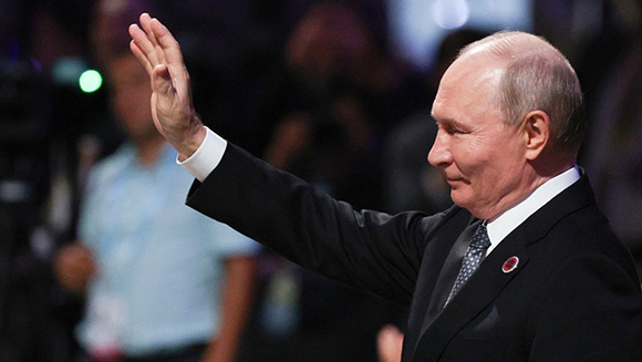 Putin ratifica asistencia rusa a Irán ante presión de EE.UU.