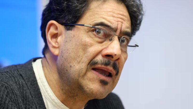 Líder opositor de Colombia denunciará penalmente a De la Espriella