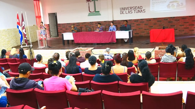 Desarrolla Universidad de Las Tunas coloquio sobre Relaciones Públicas